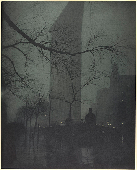 Edward Steichen (American, born Luxembourg, 1879–1973) The Flatiron, 1904, printed 1909 Gum bichromate over platinum print, 47.8 x 38.4 cm (18 13/16 x 15 1/8 in.) The Metropolitan Museum of Art, Alfred Stieglitz Collection, 1933 (33.43.39) Image © The Metropolitan Museum of Art, New York