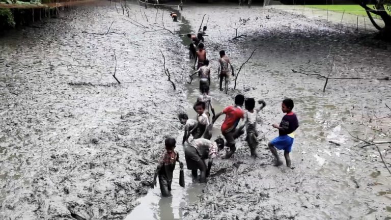 Ron Haviv: My World of Motion - Foundry Photojournalism Workshop 2017